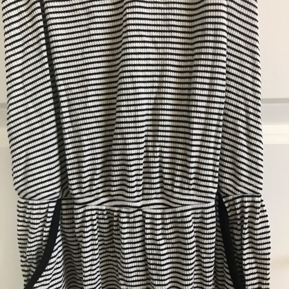 Romper - Picture 2 of 3